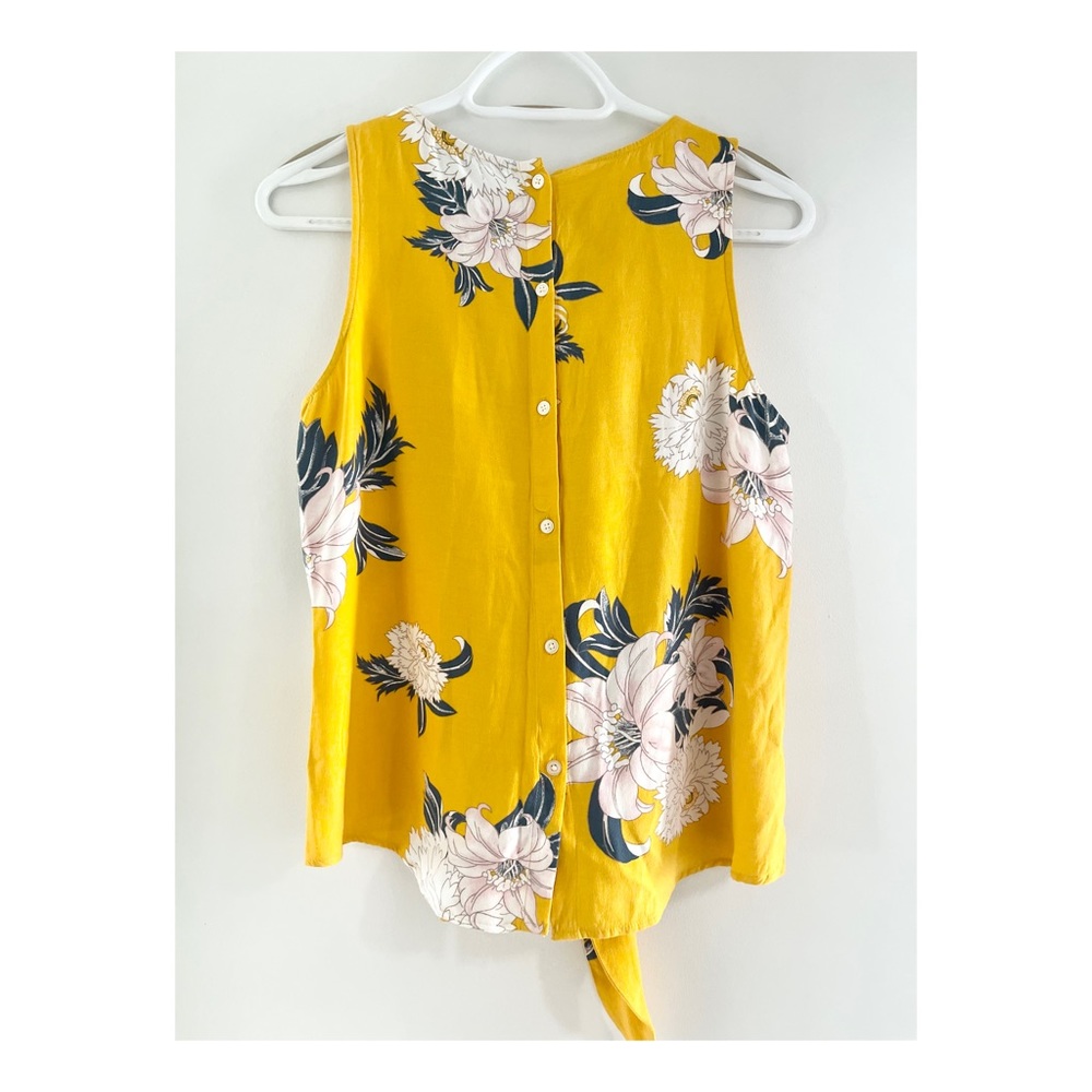 💛 Beautiful Loft Tank 💛 - Picture 6 of 8